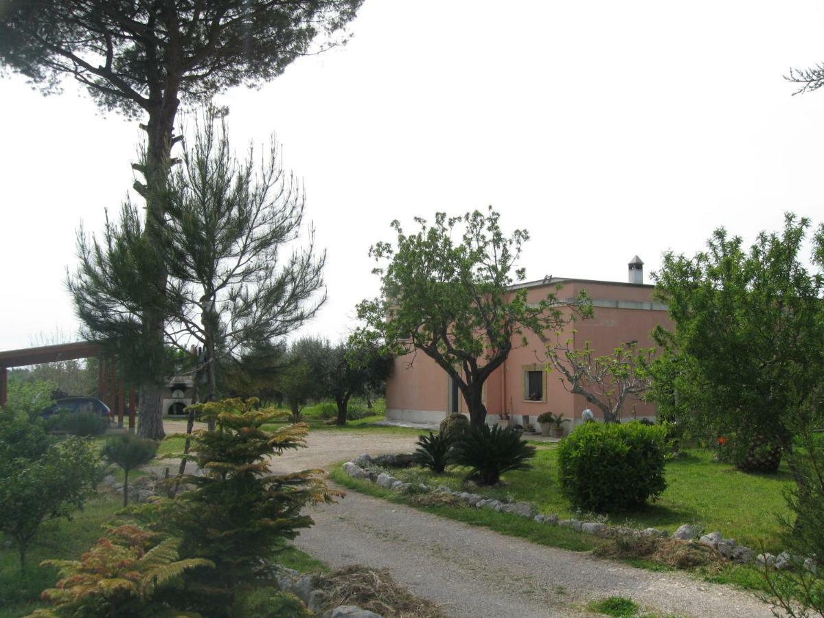 Villa Rita Bed & Breakfast Campi Salentina Dış mekan fotoğraf