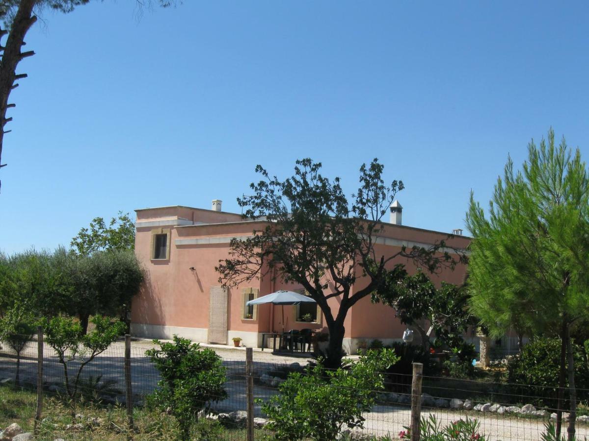 Villa Rita Bed & Breakfast Campi Salentina Dış mekan fotoğraf